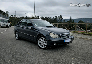Mercedes-Benz C 220 C220 CDI Elegance Nacional 143cv - 01