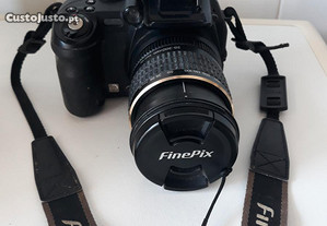 Maquina fotográfica FUJiFILM S 9600