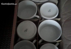 Serviço de chá em porcelana