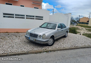 Mercedes-Benz E 200 E - 96