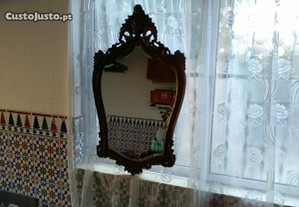 Espelho em madeira maciça rústico impecável
