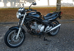 Yamaha XJ 600 Impecável