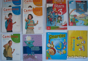 Vários livros escolares do 2º ano e do 3º ano