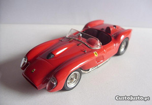 Miniatura Ferrari TR Testarossa Spider
