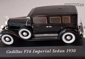 * Miniatura 1:43 "Colecção Carros Clássicos" Cadillac V16 Imperial Sedan 1930