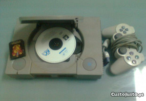 Playstation Com jogo Crash + cartão 50.00