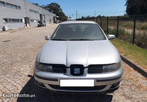 Seat Leon 1.4 16V 5P 2001 - Para Peças