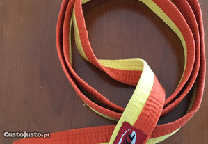 Cinto / Cinturão Amarelo/Laranja de artes marciais (Judo, Karate, Taekwondo, ...)
