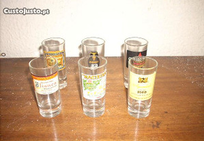 Conjunto de 6 copos de licor vintage