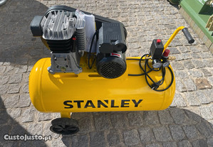 Compressor de 100L Stanley 
