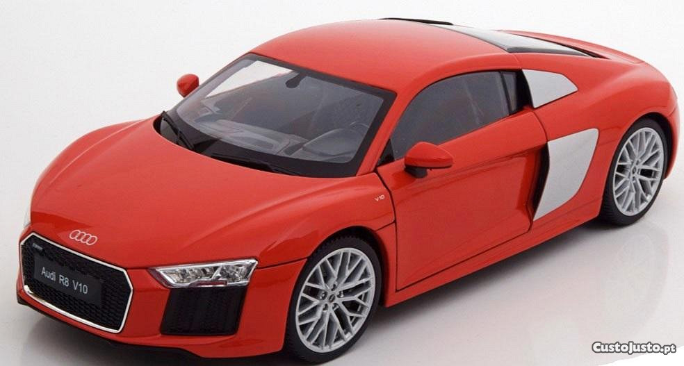 Miniatura 1:24 Audi R8 V10 (2016)