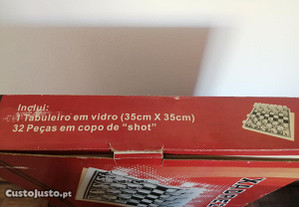Tabuleiro De Xadrez Em Vidro Como Novo Nunca Foi Usado., Brinquedos e Jogos,  à venda, Lisboa