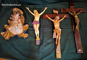 Crucifixos e Nossa Senhora com o Menino