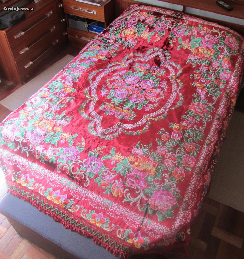 Colcha de cama - tecido aveludado, padrão floral, estilo clássico