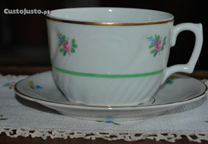 Chávena e Pires Porcelana Antigos da Electro Cerâmica do Candal
