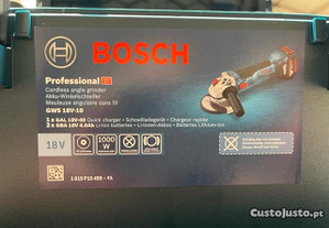 Rebarbadora Bosch GWS 18V-10 a Bateria com Carregador e Bateria Extra