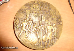 Medalha Dia de Portugal de Camões 90mm Of. Envio