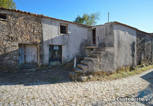 Casa de aldeia T2 em Coimbra de 165,00 m