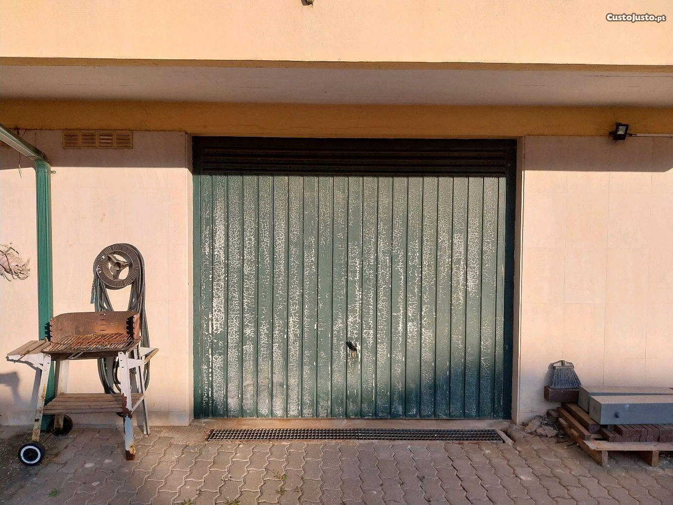 Cadeira Barbeiro Antiga, Outras vendas, à venda, Coimbra