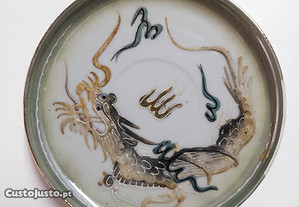 Prato Antigo Porcelana Japonesa Dragão em Alto-relevo Japão