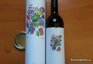 Cargaleiro - Caixa com garrafa de vinho 2004