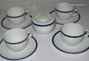 Chávenas de chá e Açucareiro em Porcelana peças se