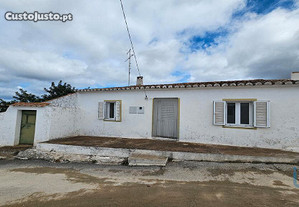 Casa de aldeia T3 em Faro de 128,00 m²