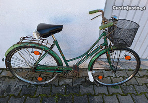 Bicicleta Pasteleira de Senhora, roda 26, marca ASV