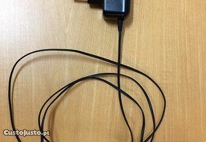 Carregador Samsung ETA3U30EBE Micro USB (original) como Novo (portes incluídos)