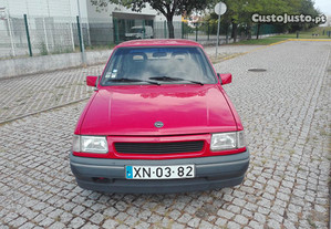 Opel Corsa sedan - 92