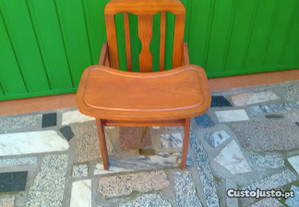 Cadeira de refeição para criança em madeira maciça com cinto de segurança