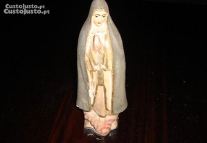 Estatueta da Virgem Maria em porcelana, antiga