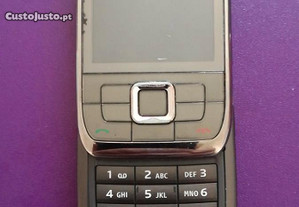 Telemóvel Nokia E66 p/ arranjo ou peças