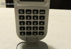 Porta Chaves Calculadora e conversor e moeda -Funciona com 1 pilha - Medida: 8x4 cm