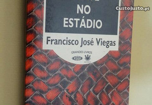 "Morte no Estádio" de Francisco José Viegas