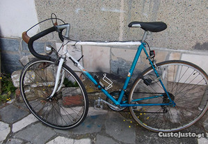 bicicleta de estrada esmaltina
