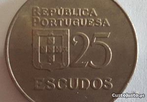 Moeda de 25 escudos 1977