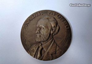 Medalha Chaves Nadir Afonso