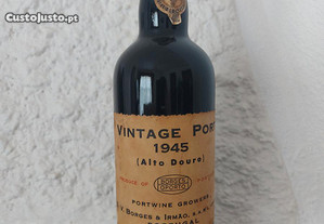 Garrafa antiga de Vinho do Porto Vintage 1945 Borges & Irmão
