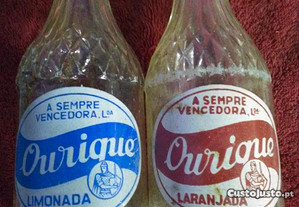 Garrafas antigas de refrigerantes Ourique
