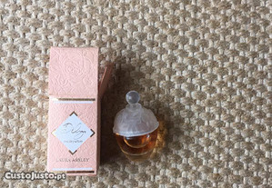 Miniaturas de perfumeLaura Ashley,Iceberg e Rochas