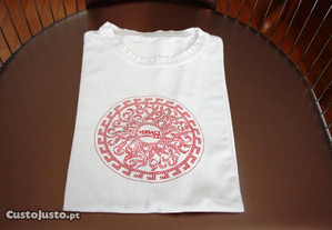 T-shirt branca com simbolo vermelho VERSACE T.S