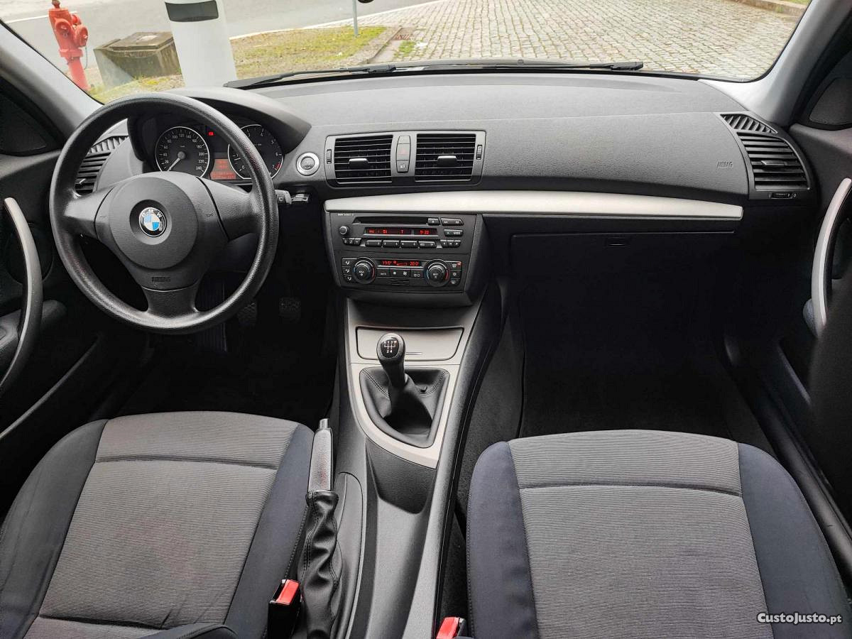 BMW 116 Confort GASOLINA, Muito Estimado