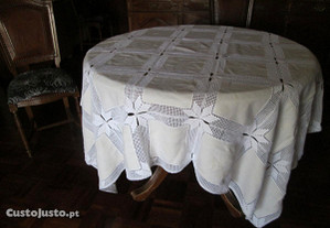 Toalha mesa quadrada em linho artesanal