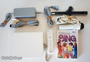 Nintendo Wii Branca 1 Modelo + Acessrios + 1 jogo + Microfone