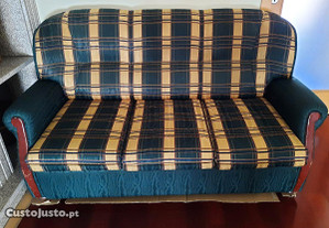 Sofá de tecido, com 3 lugares