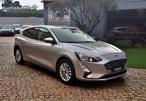 Ford Focus 1.0 EcoBoost MHEV Connected Design