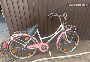 Bicicleta antiga roda 24 para senhora ou decoração montras etc