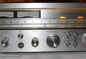 Amplificador Receiver Sanyo Vintage, modelo JCX 2300KU