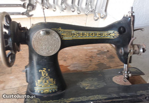 Máquina Costura Singer Antiga
